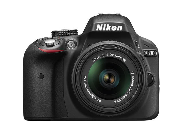 DSLR Nikon D3300 с обектив 18-55mm f/3.5-5.6G VR II