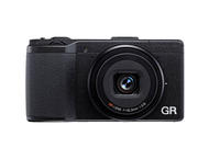 Компактни фотоапарати Ricoh GR II