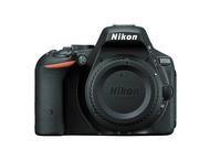 DSLR Nikon D5500 с обектив 18-105mm VR