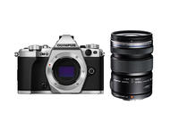 Mirrorless Olympus OM-D E-M5 Mark II с 12-50mm f/3.5-6.3 EZ