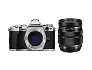 Mirrorless Olympus OM-D E-M5 Mark II с ED 12-40mm f/2.8 PRO