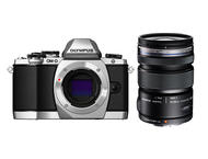 Mirrorless Olympus OM-D E-M10 с ED 12-50mm f/3.5-6.3 EZ