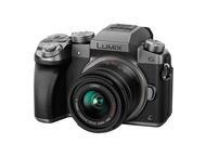 Mirrorless Panasonic Lumix DMC-G7 с 14-42mm II и 45-150mm