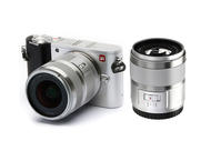 Mirrorless YI Technology M1 с 12-40mm f/3.5-5.6 и 42.5mm f/1.8