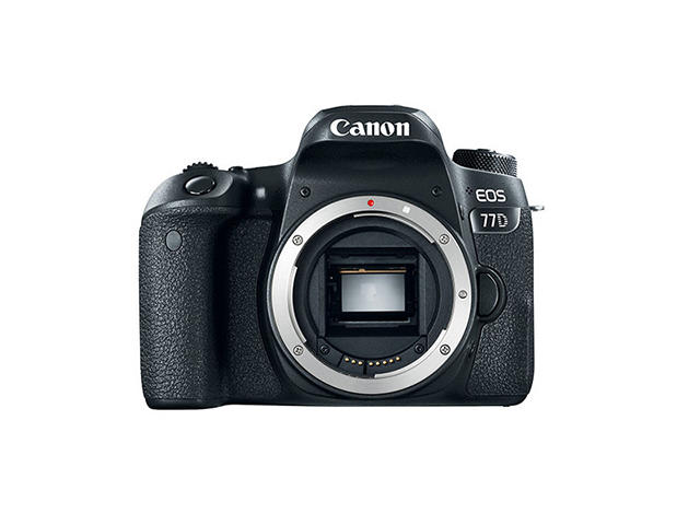 DSLR Canon EOS 77D с обектив Canon EF-S 18-135mm IS Nano