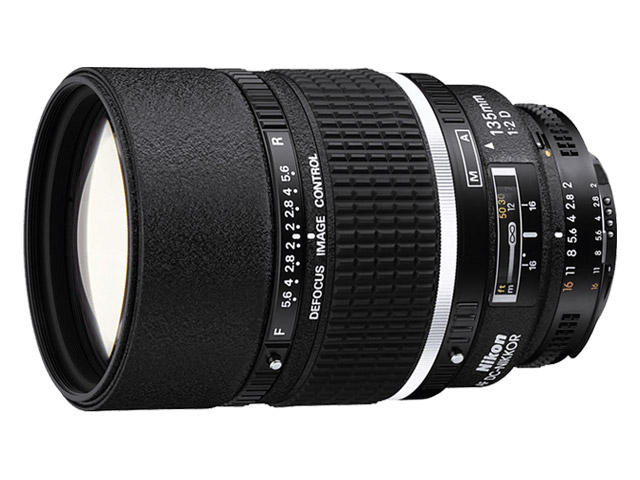DSLR обективи Nikon AF DC 135mm f/2D