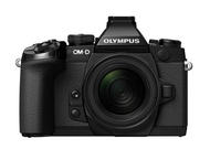 Mirrorless Olympus OM-D E-M1 с обектив 12-50mm f/3.5-6.3 ED