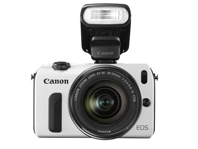 Mirrorless Canon EOS M с обектив 18-55mm и светкавица Speedlite 90EX