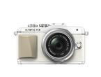 Mirrorless Olympus Pen E-PL7 с обектив 14‑42mm f/3.5‑5.6 II R