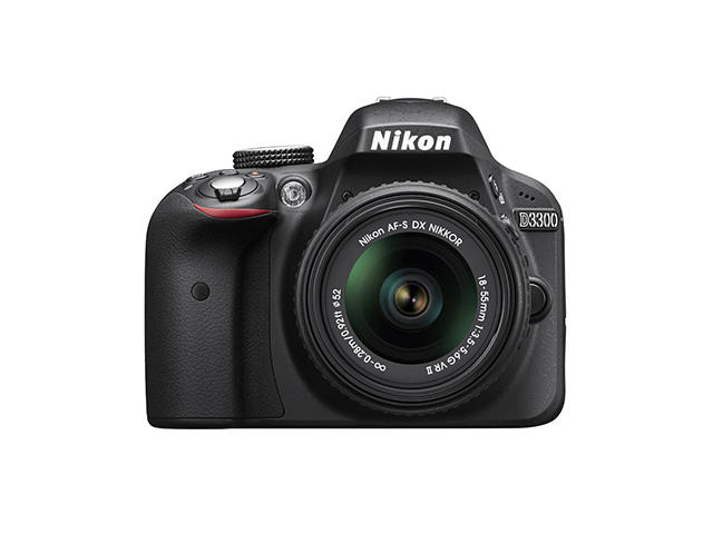 DSLR Nikon D3300 с обективи 18-55mm VR II и 55-300mm ED VR
