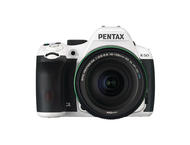 DSLR Pentax K-50 с обектив DA 18-135 f/3.5-5.6 WR