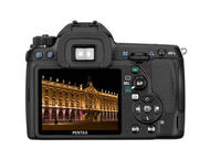 DSLR Pentax K-5 с обектив SMC DA 18-55mm f/3.5-5.6 AL WR