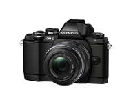 Mirrorless Olympus OM-D E-M10 с обективи 14‑42mm II R и 45mm f/1.8