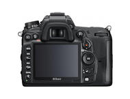 DSLR Nikon D7000 с обектив 18-140mm f/3.5-5.6G ED VR