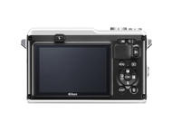 Mirrorless Nikon 1 AW1 с обектив AW 11-27.5mm f/3.5-5.6