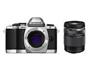 Mirrorless Olympus OM-D E-M10 с обектив 14-150mm f/4.0-5.6 II
