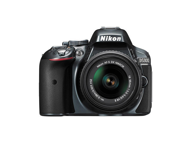 DSLR Nikon D5300 с 18-55mm VR II, 55-300mm ED VR и 16-35mm f/4G ED VR