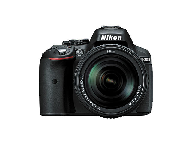 DSLR Nikon D5300 с обективи 18-140mm ED VR и 16-35mm f/4G ED VR