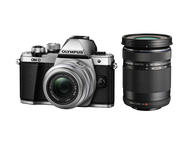 Mirrorless Olympus OM-D E-M10 Mark II с 14‑42mm II R и 40-150mm R