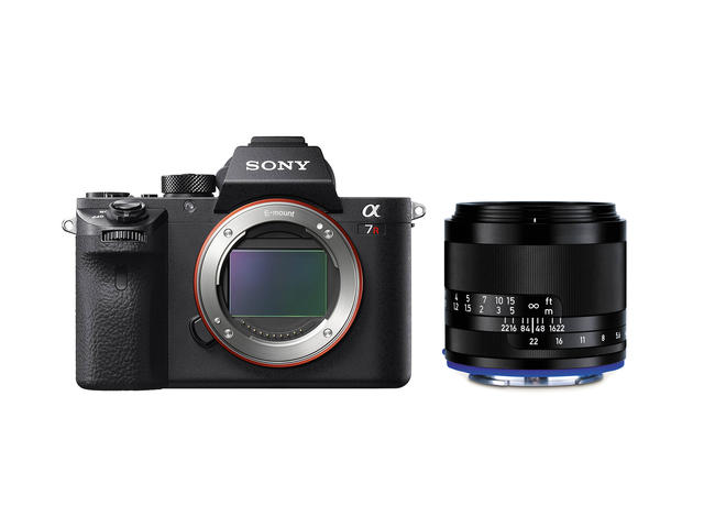 Mirrorless Sony Alpha 7R II с обектив Zeiss Loxia 50mm f/2 Planar T*