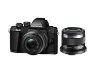 Mirrorless Olympus OM-D E-M10 Mark II с обектив 14‑42mm II R и 45mm f/1.8 MSC